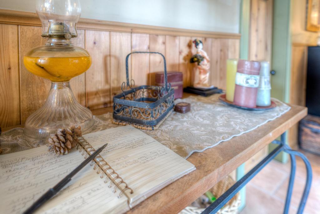 Country Encounters Accommodations Coleman Ngoại thất bức ảnh