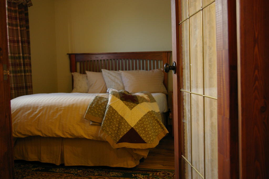Country Encounters Accommodations Coleman Phòng bức ảnh